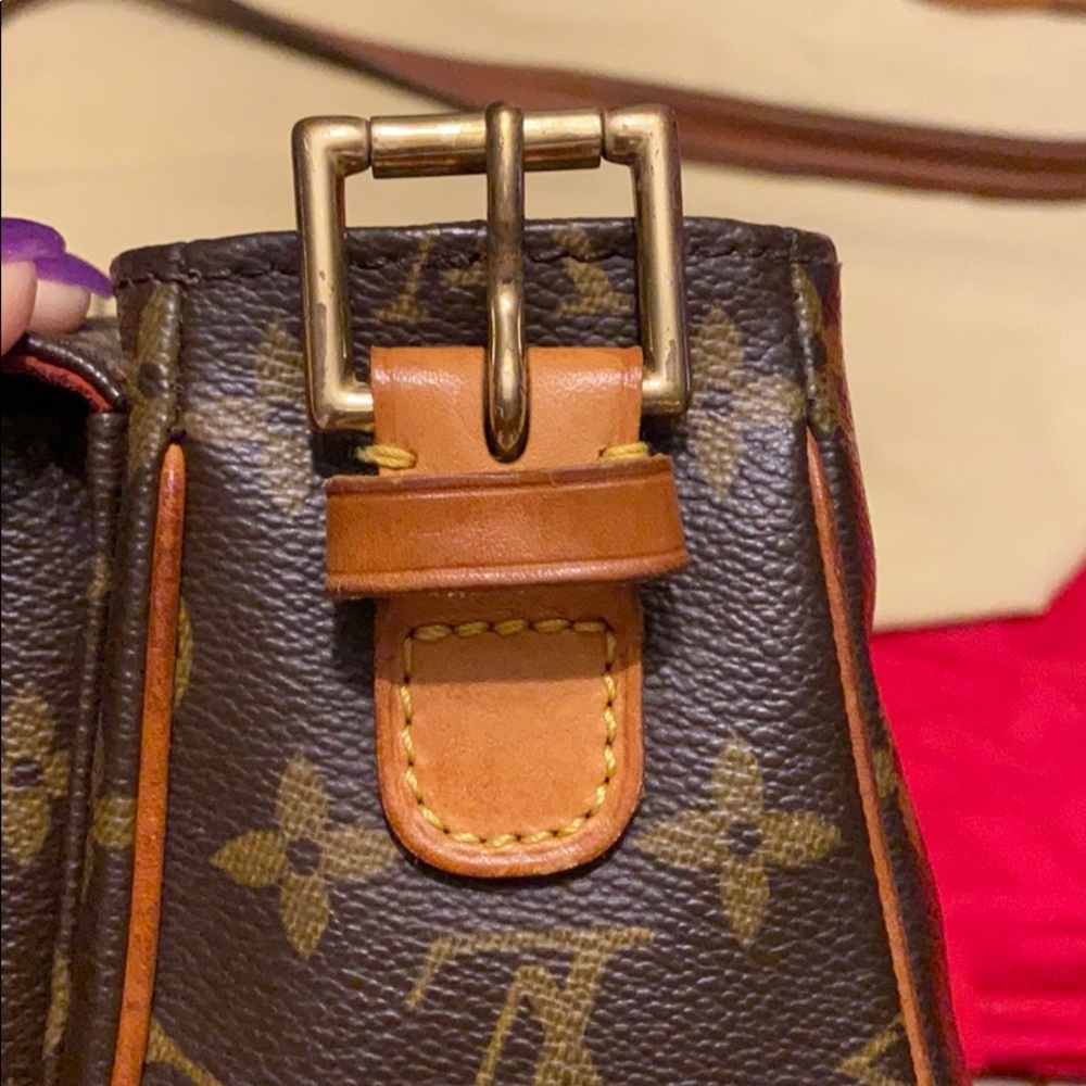 LV additional pics AR0054 May 2004 France - Picture 4 of 8